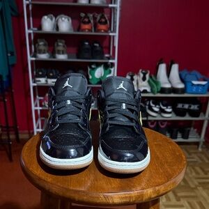 Jordan Kids Sneakers Black and White